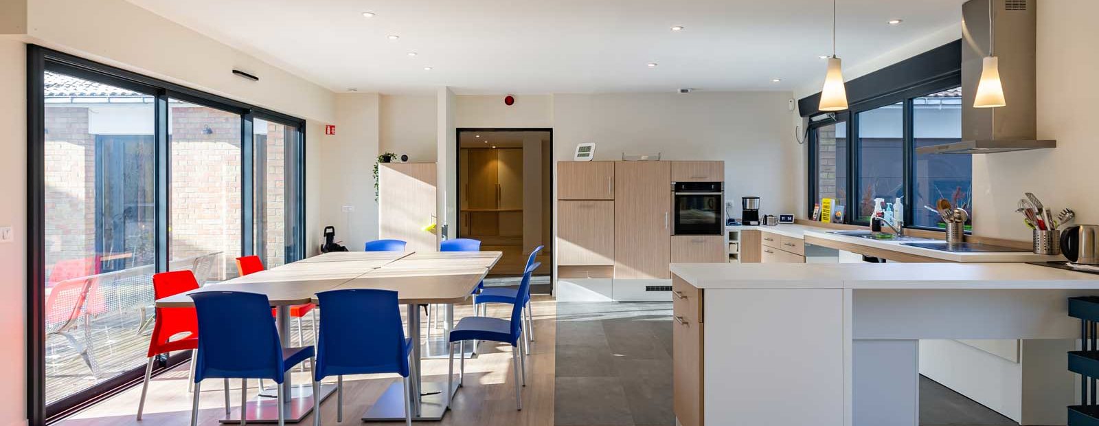 pièce commune restauration cuisine maison de retraite